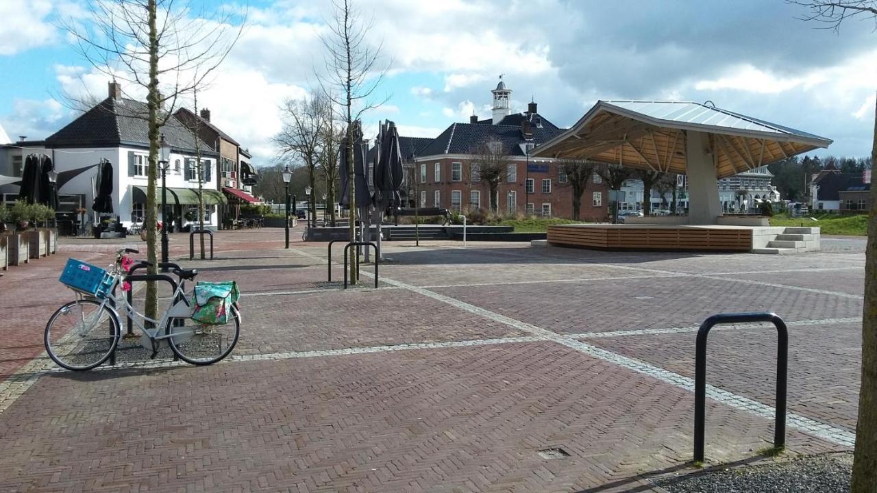 Heerlijk huisje in het Vechtdal tussen de bossen en de Vecht.. Ommen Buitenkant foto